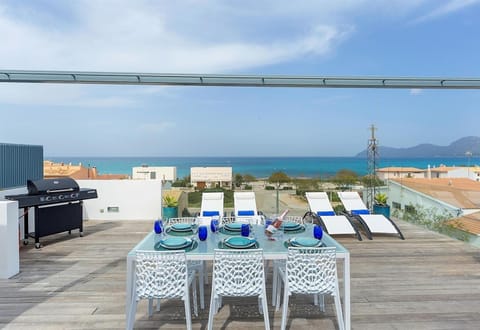 Property building, Balcony/Terrace, Living room