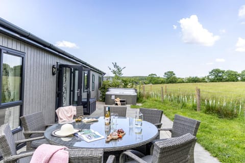 Patio, Hot Tub, Seating area