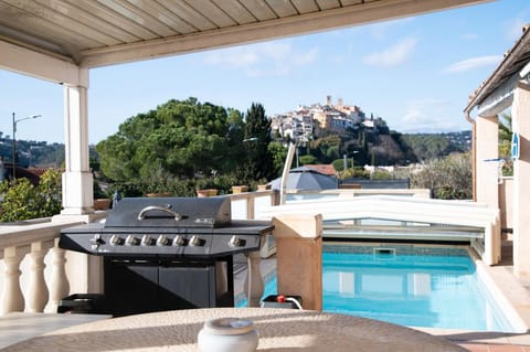 Patio, Natural landscape, View (from property/room), Balcony/Terrace, Balcony/Terrace, Mountain view, Pool view, Swimming pool, sunbed