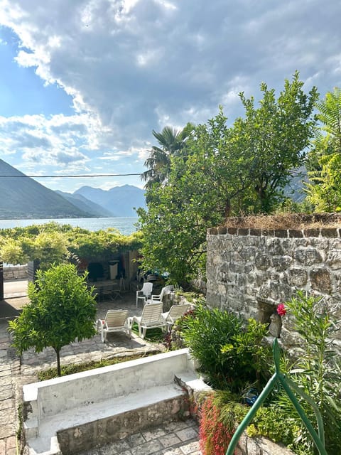 Mansarda apartment Apartment in Dobrota