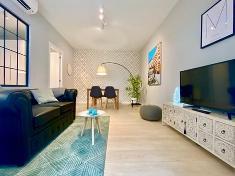 Communal lounge/ TV room, TV and multimedia, Living room