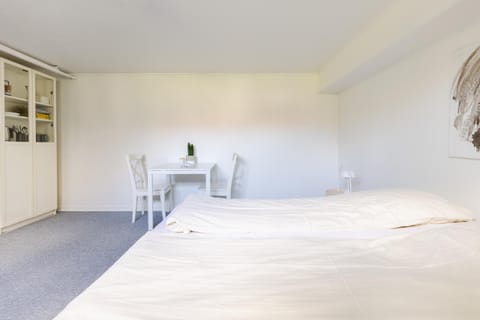 Værelse i rolig villakvarter, central beliggenhed Vacation rental in Region of Southern Denmark