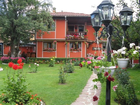 Facade/entrance, Garden