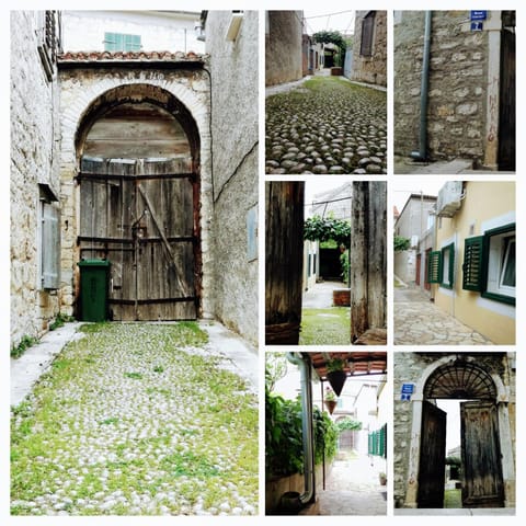 Property logo or sign, Other, Decorative detail