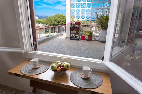 Patio, Day, View (from property/room), Balcony/Terrace, Dining area