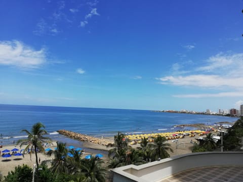 Nearby landmark, Neighbourhood, Natural landscape, Balcony/Terrace, Beach, Sea view
