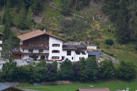 Ferienhaus am Eggli Apartment in Saint Anton am Arlberg