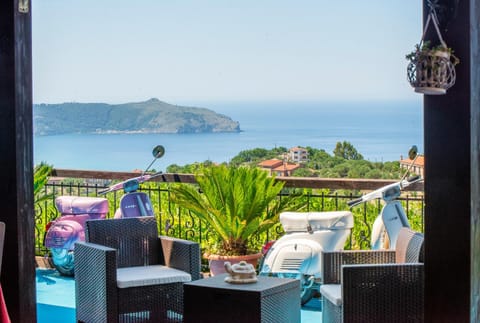Restaurant/places to eat, Sea view