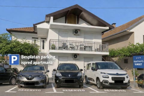 Apartment SUNSET I Apartment in Dubrovnik-Neretva County