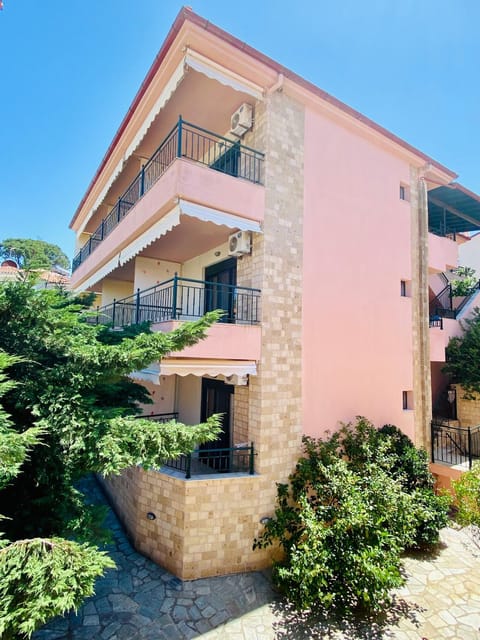 Florinis House Apartment hotel in Halkidiki