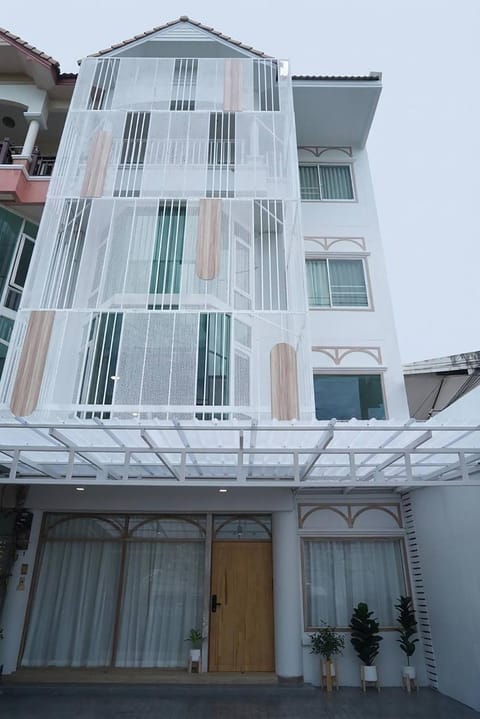 Property building, Balcony/Terrace