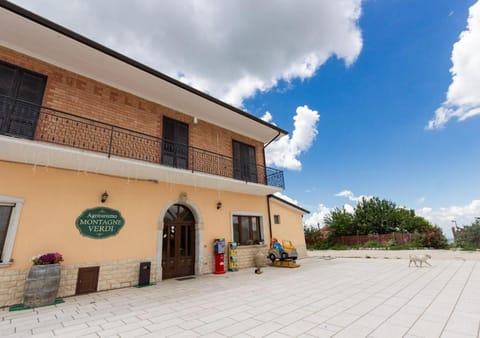Property building, Facade/entrance