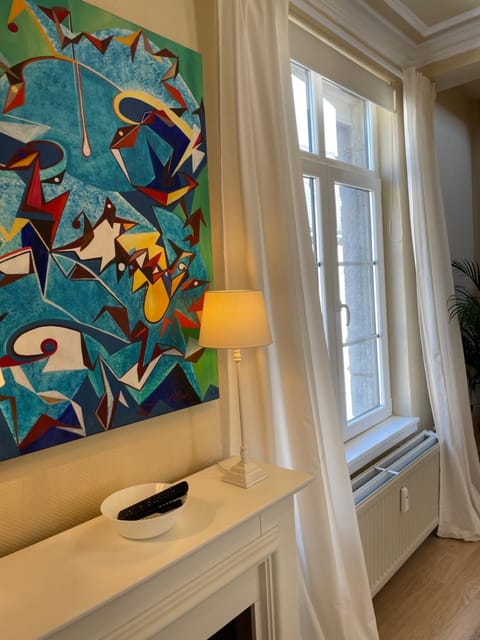 Le 25, Duplex élégant au cœur du piétonnier historique Apartment in Wallonia, Belgium