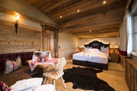 Seating area, Bedroom