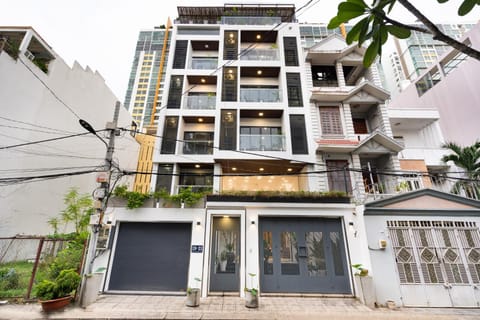 Property building, Facade/entrance