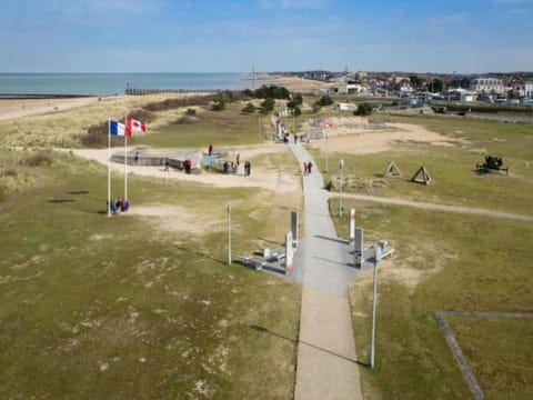 Maisonnette du bonheur House in Courseulles-sur-Mer