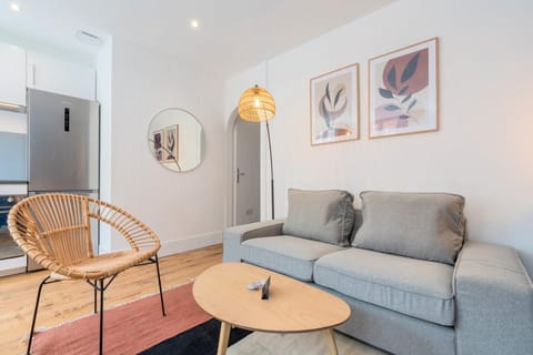 Bright 3-bedroom 2-bathroom flat Apartment in Lille