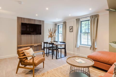 Lounge or bar, Dining area