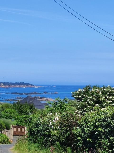 chambre triple Apartment in Brittany