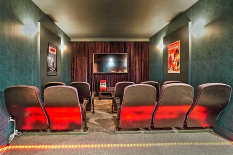 Tellico Village Getaway with Theater, Game Room House in Tellico Village