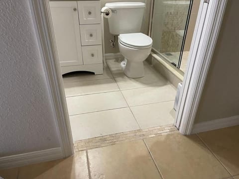 3 Minutes To Beach, Dining, & Nightlife, 4 Bedroom, 4 Bathroom, Equipped With Pool & Spa Lux Family Home Sleeps 10 House in Naples Park