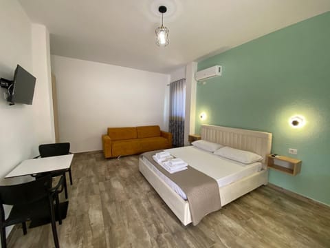 Gray&Oli Studios Apartment in Vlorë