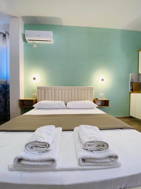 Gray&Oli Studios Apartment in Vlorë