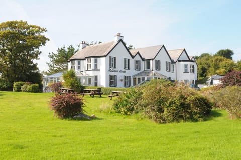 Facade/entrance, Garden