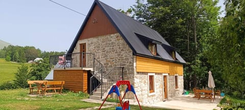 Mountain inn House in Montenegro