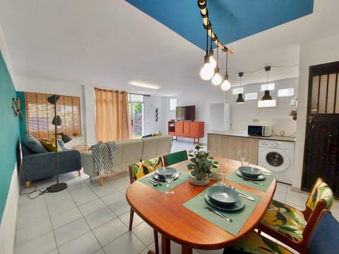 Kitchen or kitchenette, Living room, Dining area
