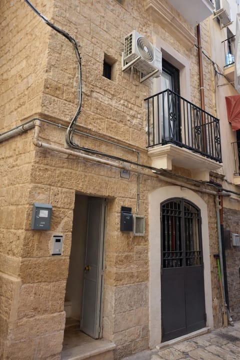 Property building, Day
