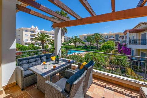 Balcony/Terrace, Pool view, Swimming pool
