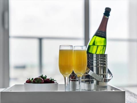 Beachside Contemporary Residence in Lyfe Apartment hotel in Hollywood Beach