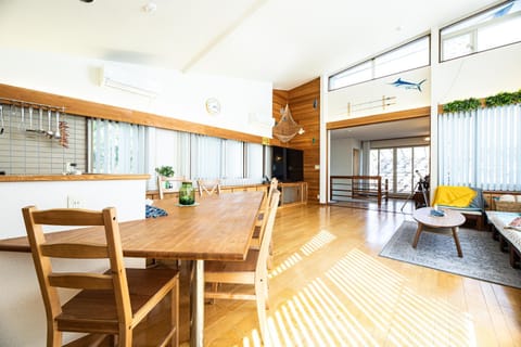 Living room, Dining area, kitchen