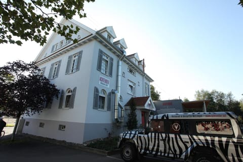 Property building, Facade/entrance