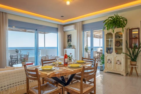 Aris Apartment Apartment in Palaiochora