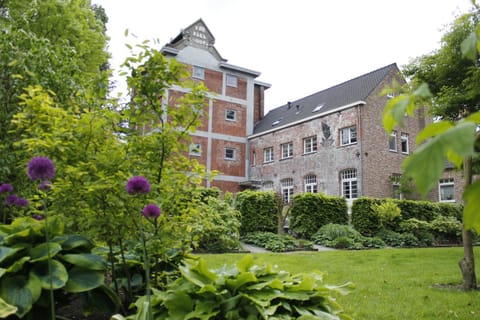 Facade/entrance, Natural landscape