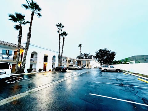 Casa Blanca Hotel - Cypress, Buena Park Hotel in Cypress