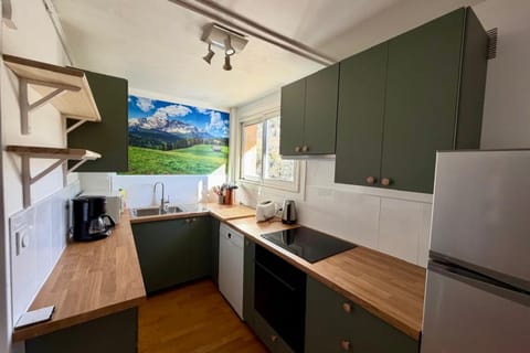 75m With Balcony Near The Slopes! Apartment in Saint-Chaffrey