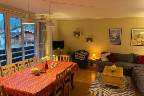 75m With Balcony Near The Slopes! Apartment in Saint-Chaffrey