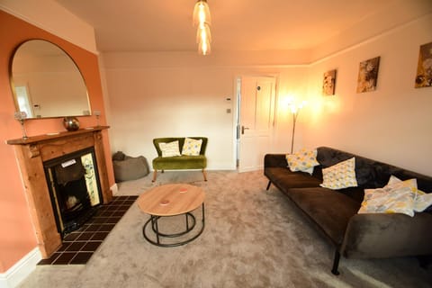 Living room, Decorative detail, fireplace