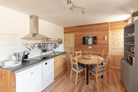 Coffee/tea facilities, Dining area, oven, pet friendly, toaster