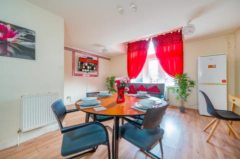*G11H* for a cosy luxurious lovely stay + Free Parking + Free Fast WiFi perfect for work or pleasure* Apartment in Leeds