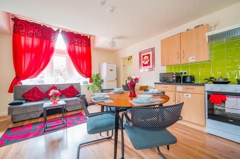 *G11H* for a cosy luxurious lovely stay + Free Parking + Free Fast WiFi perfect for work or pleasure* Apartment in Leeds