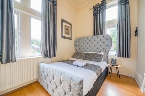 *G11H* for a cosy luxurious lovely stay + Free Parking + Free Fast WiFi perfect for work or pleasure* Apartment in Leeds