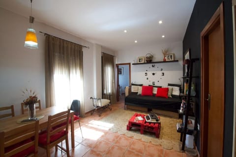 Bed, TV and multimedia, Living room, Photo of the whole room, Seating area, Dining area, wardrobe