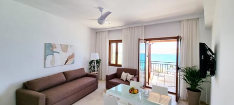 Living room, Seating area, Dining area, Sea view
