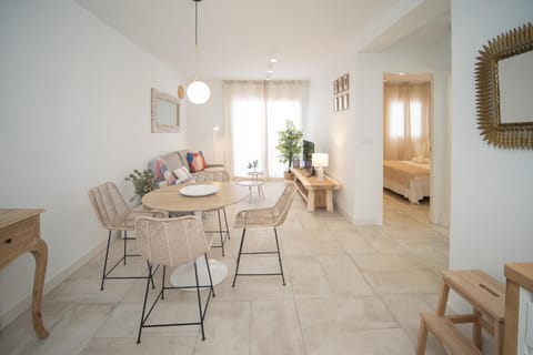 Living room, Photo of the whole room, Dining area