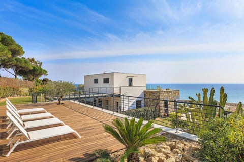 Property building, Solarium, Balcony/Terrace, Balcony/Terrace, Sea view