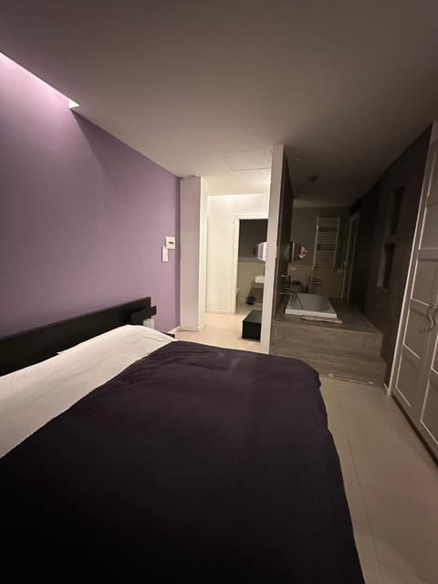 Hot Tub, Hot Tub, Bathroom, Balcony/Terrace, Breakfast